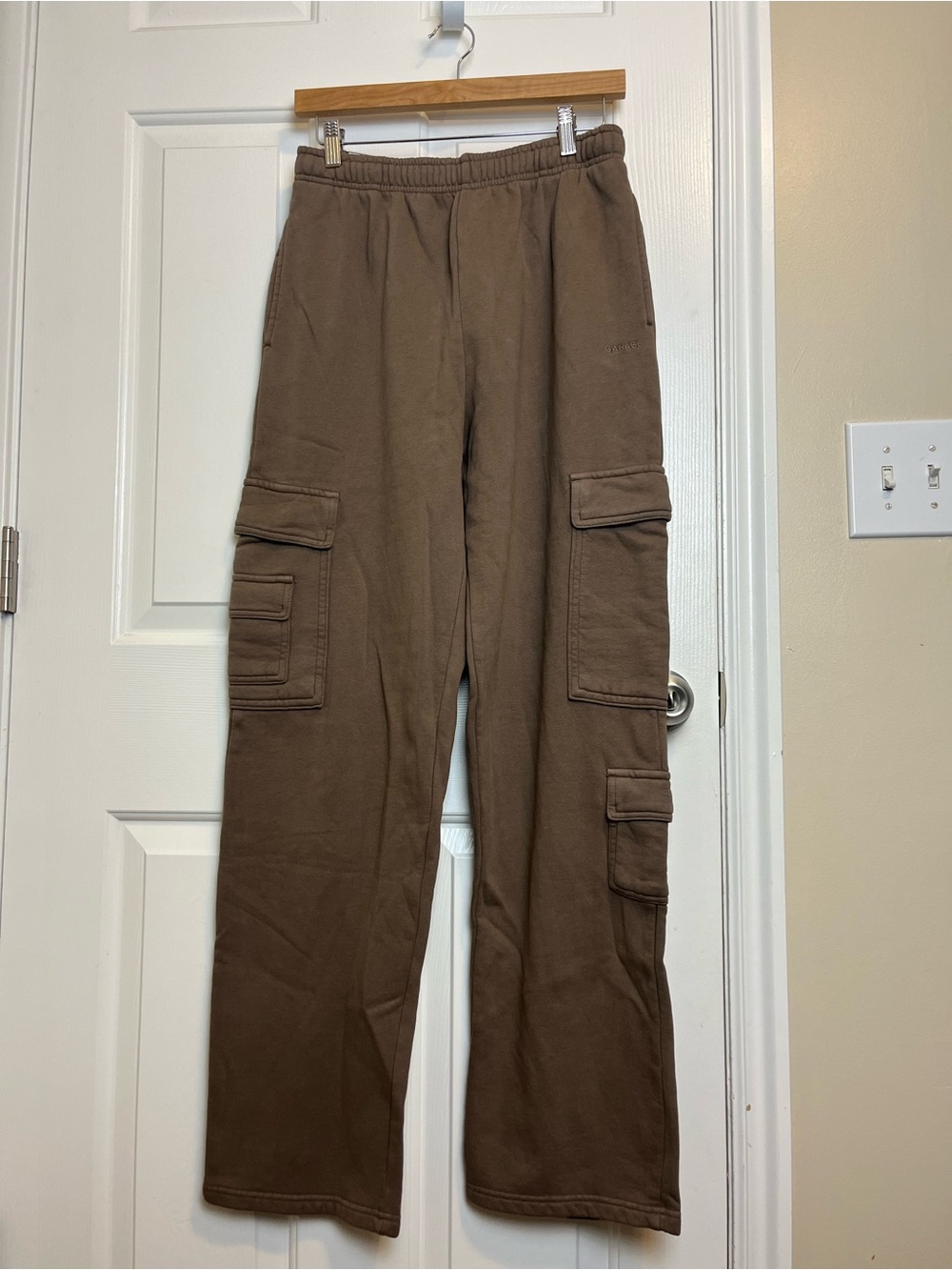 NWT Women’s Cargo Sweatpants - Brown - Picture 3 of 6